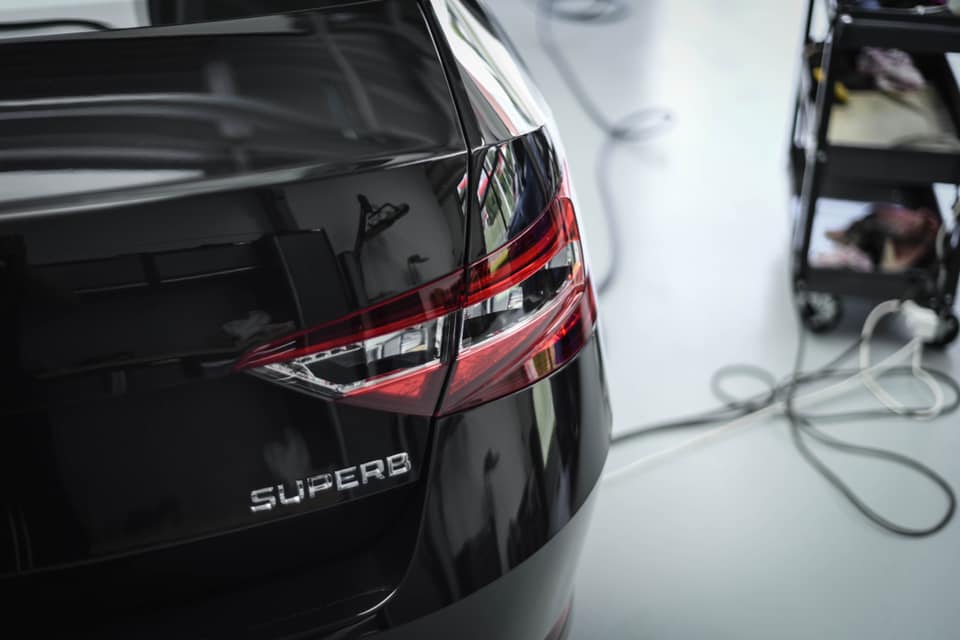 Dvouletá nanokeramická ochrana laku Škoda Superb
